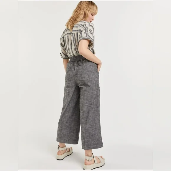 Reitmans Gray Cropped Pants - Picture 2 of 10